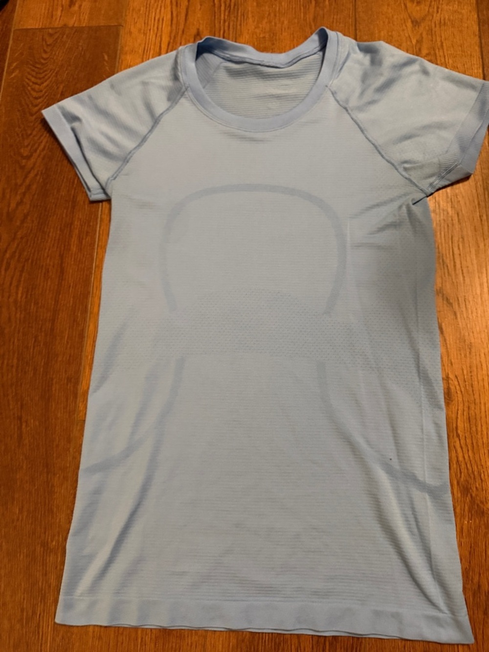 lululemon short sleeve swiftly light blue size 6